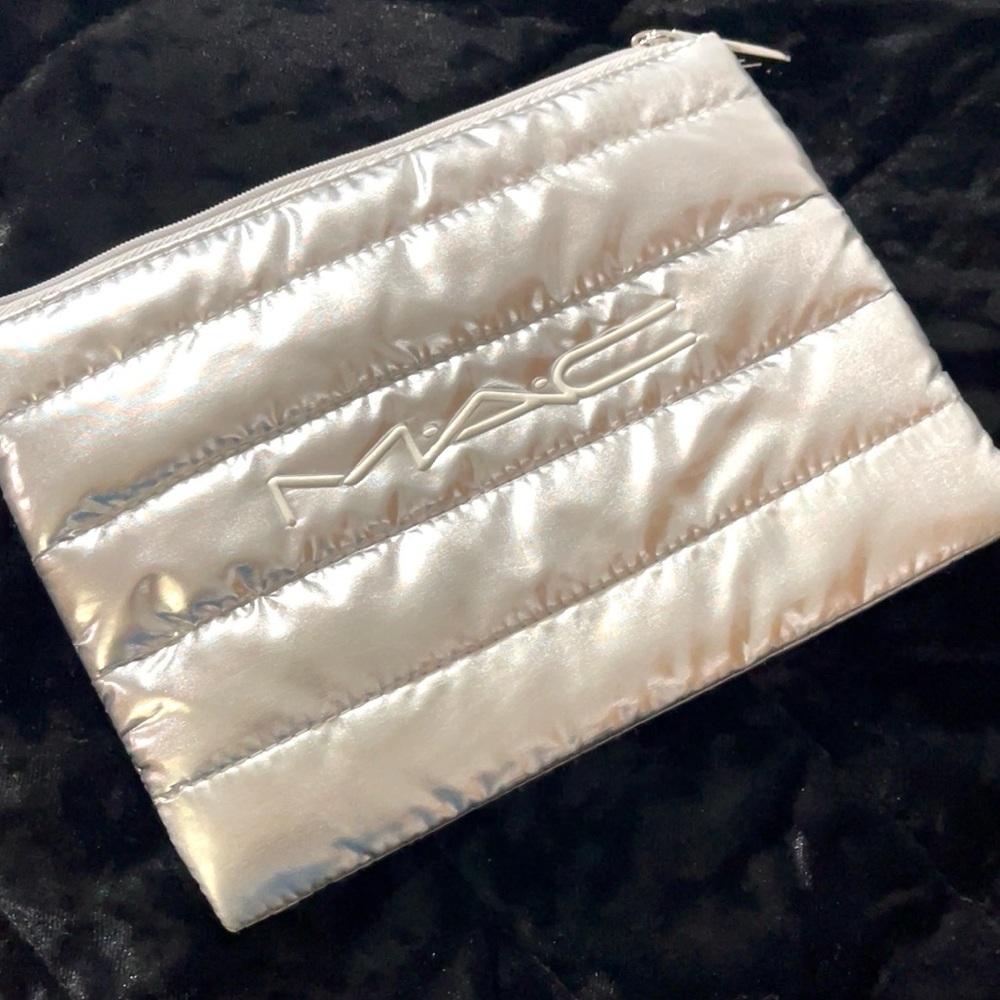 🌺MAC Cosmetic Bag🌺